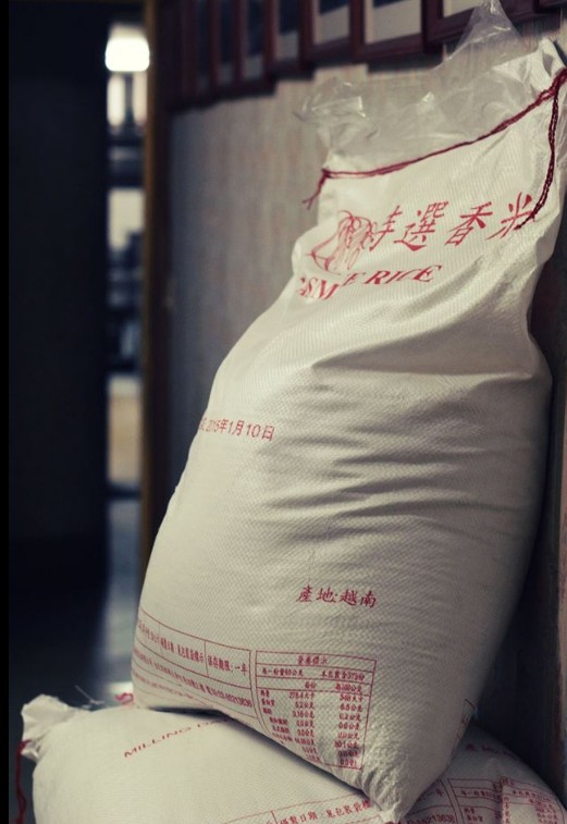 感謝【李春金關懷基金會】送來了5袋30公斤裝的米！