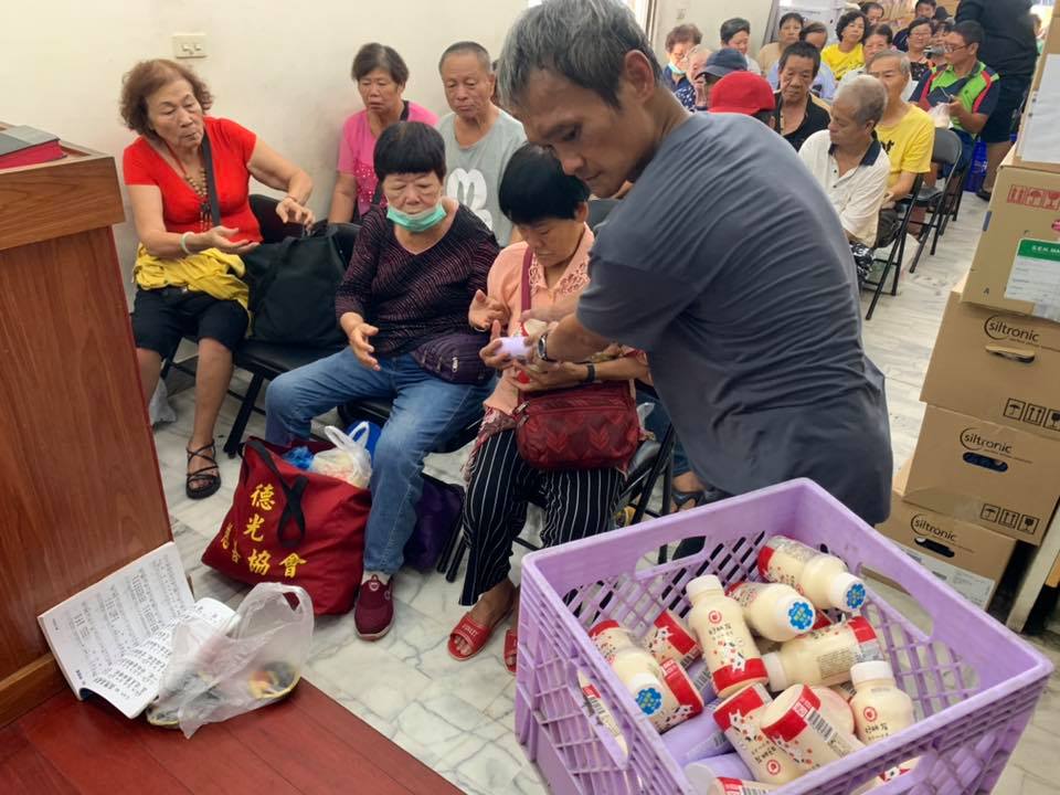 感謝 #台灣比菲多醱酵股份有限公司，捐贈數箱飲品至 台南恩友中心。